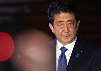 Бившият японски премиер Шиндзо Абе почина от раните си след